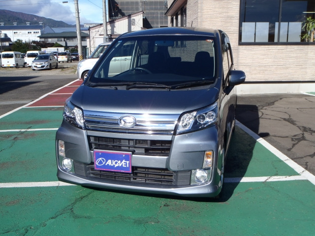 ムーヴカスタム  