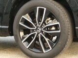 ◆アルミホイール装着車です!これで足元まわりもおしゃれにきまります!