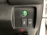 ハンドルの右側には安全装備の、CTBA(シティブレーキアシストシステム)とVSA(ABS+TCS+横滑り抑制)の解除スイッチがついています。燃費に役立つECONボタンもここです。
