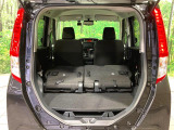 普段のお買い物や通勤、送迎等に十分な荷室スペースを確保しております。セカンドシートを倒すと、大きな荷物の積載も可能です♪