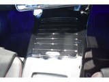 万一の車両トラブルなどが発生した場合でも、お電話一本で、現場での応急処置や、車両のけん引、ドライバーや同乗者の方の移動の手段の手配など、一定の条件にて無料でサポートいたします。
