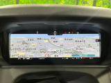 ◆インタラクティブドライバーディスプレイ『フルスクリーンの3Dマップの表示が行えます。』レンジローバーヴェラールのドライビングの喜びを一層高める機能です。