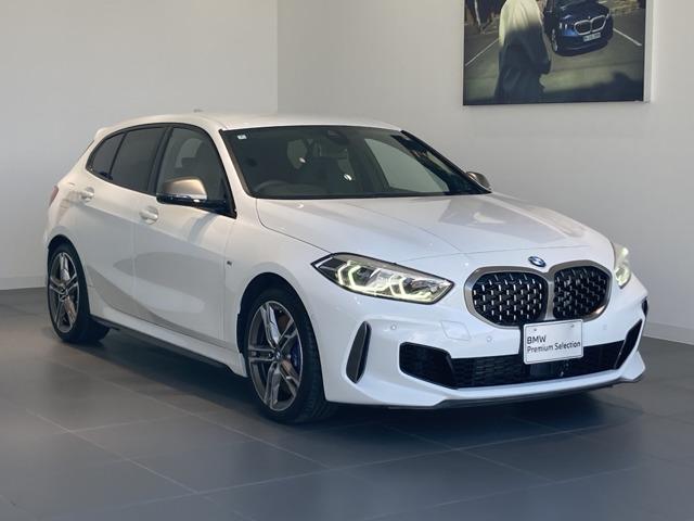 1シリーズM135i xドライブ 4WD