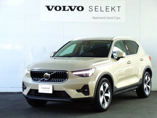 XC40ウルトラ B4 AWD 4WD