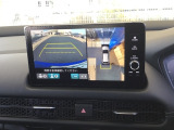 マルチビューカメラを搭載ですので、まるで見下ろし映像のように車両の周囲を確認できます。