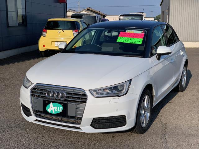 A1スポーツバック 1.0 TFSI オプション2トーンルーフ