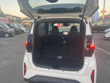 シートを倒して更にお荷物積めちゃいます♪