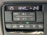 より快適にドライブを過ごして頂ける様に簡単に調整ができるオートエアコンを装備しております!ワンタッチですのでどなたでも簡単に操作できます!室内はこれでいつでも快適に保たれます。
