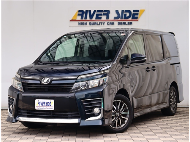 トヨタ ヴォクシー 2.0 ZS