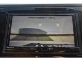 バックカメラが装備されており、後方の安全確認はもちろんのこと狭い場所での駐車や雨の日・夜間など視界の悪いコンディションでのストレスの軽減にもなります!