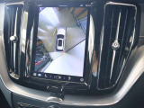 更に360&deg;ビュー表示も可能です 車を上から見下ろしたように車外を確認できるため、一切の死角がない状態で駐車が可能です