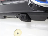 バックカメラが付いているので後方確認が非常にしやすいです。今や運転初心者も熟練者も必須装備!ついていて損はないですね♪