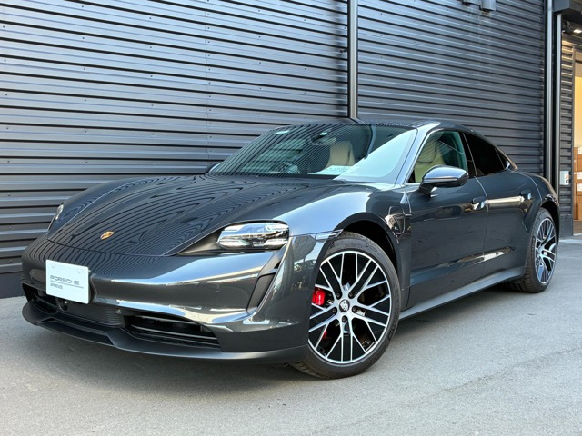 タイカン4S パフォーマンスバッテリー プラス 4+1シート 4WD