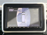 コーナーセンサーと連動する全方位モニター付きですので安心して駐車可能です。
