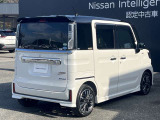 サイドのシルエットからも想像できるようにながらも軽自動車ながらも広いキャビンと十分な荷室を確保してあります。