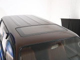 VXリミテッドには標準装備のサンルーフ!嬉しい太陽光がまぶしいですね!