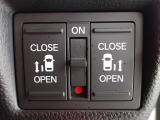 運転席からもスライドドアをボタン操作でスピーディーに開閉できます!またスマートキーでも操作できるので便利です。