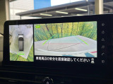 【アラウンドビューモニター】専用のカメラにより、上から見下ろしたような視点で360度クルマの周囲を確認することができます☆死角部分も確認しやすく、狭い場所での切り返しや駐車もスムーズに行えます。