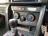 ★中古車なので、傷や凹みは多少はございます。小さな傷から大きな傷までさまざまです。大きな傷凹みは鈑金塗装修理後にお渡しを致しております。自社鈑金工場完備ですので、スピーディーな対応が可能です!