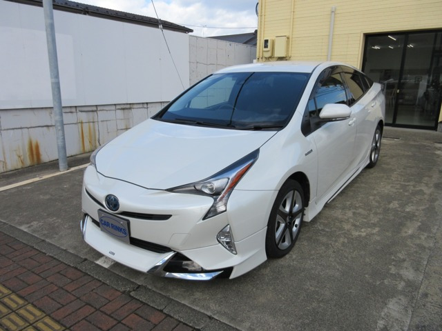 プリウス1.8 S ツーリングセレクション E-Four 4WD