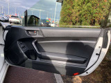 ☆クルマ買ったらエンジンオイル無料のテクノオートリアルです。納車時より走行距離4000キロ又は6ヶ月に一回のペースでご来店していただければ、エンジンオイル交換が無料です!工賃・オイル代金が0円!