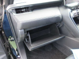 助手席グローブボックス