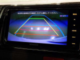 バックモニターも装備しております。バックギアに入れるとナビ画面に車の後方が映し出されます。これで後方確認も安心!