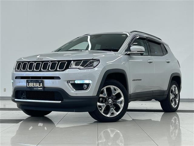 コンパス リミテッド 4WD 本革シート