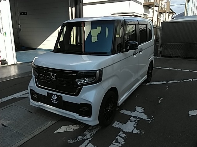 N-BOXカスタムL ターボ スタイルプラス ブラック 4WD