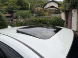 非常に珍しい純正ムーンルーフ付きです。