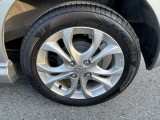 スタイリッシュな純正アルミホイール☆