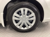 スチールホイールには、ホンダ純正のホイールカバーが付いています。