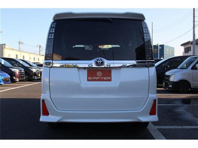 トヨタ ヴォクシー 2.0 ZS 煌II 禁煙車 純正9インチナビ フルセグ の