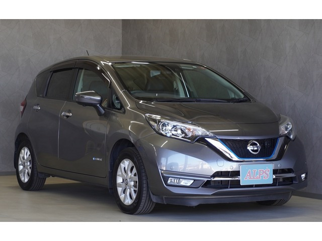 ノート1.2 e-POWER メダリスト FOUR 4WD