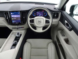 XC60 ウルトラ T6 AWD プラグイン ハイブリッド 4WD 