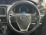 【純正革巻きステアリング】上質な革を使用することで、手にしっかり馴染みとても運転しやすいハンドルです♪