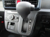 インパネシフト。操作しやすい位置です。
