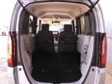 ◆リアシートを使用しない時はこの通り更に広々ラゲッジスペースの出来上がりです、たくさんの荷物が積み込み可能です!