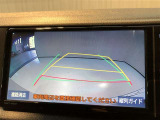 駐車時に後方がリアルタイム映像で確認できます。大型商業施設や立体駐車場での駐車時や、夜間のバック時に大活躍!運転スキルに関わらず、今や必須となった装備のひとつです!