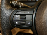 【ステアリングリモコン】ステアリングにオーディオ調節可能なスイッチが装備されていますので運転中でも視線をそらさずにオーディオの調節が可能です!