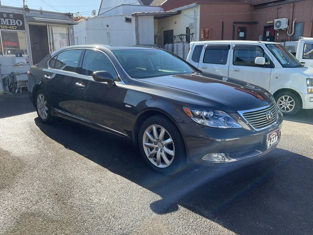 LS600hL 後席セパレートシートパッケージ 4WD