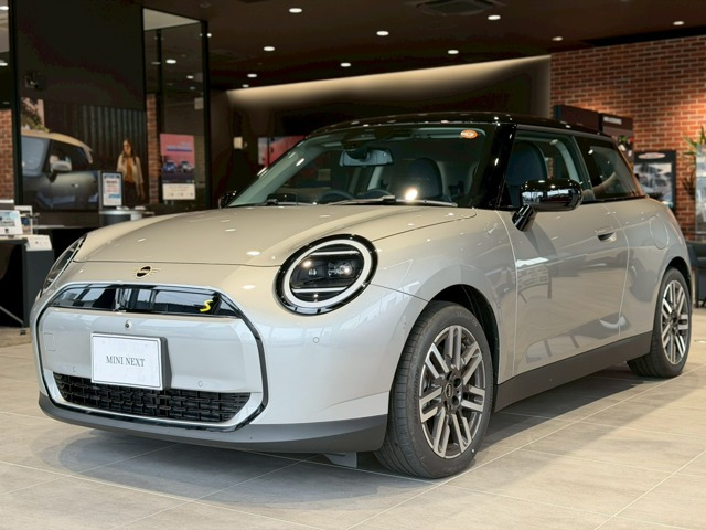 ミニ クーパー SE