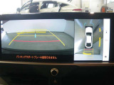 バックモニター付き。 車両後方の映像が表示されるので、車庫入れが苦手な人も安心です。ただし、目視確認もお忘れなくお願いいたします。
