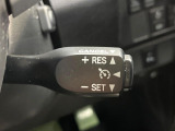【クルーズコントロール】高速道路もラクラク走行。アクセルを離しても一定速度で走行ができ、長距離運転時の負担を軽減!加速・減速も簡単なスイッチ操作で調整できます。