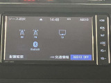 純正ナビを装備。タッチパネル式で使いやすく、お出かけもラクラクです。
