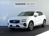 2024年12月登録のXC60ウルトラB5 ÅWDで最新鋭のハイブリッドカーです。ボディーカラーはクリスタルホワイトプレミアムメタリックで、シートはブロンドです。様々なセーフティー機能を装備します。