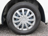 純正のホイールカバーを履いてます!