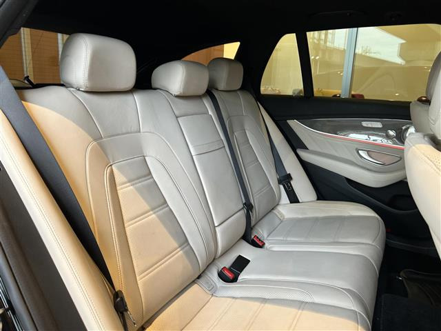 メルセデス・ベンツ Eクラスワゴン AMG E43 4マチック 4WD 本革シート
