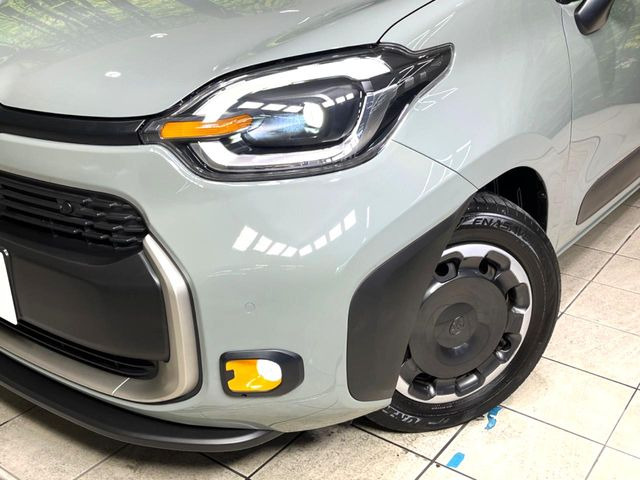 トヨタ シエンタ 1.5 Z の中古車詳細 (21,258km, アーバンカーキ, 愛知