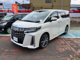 当店は、新潟県内で自動車販売・買取店、整備工場を7店舗展開する、「ONE&PEACEグループ」の中古車販売店です。